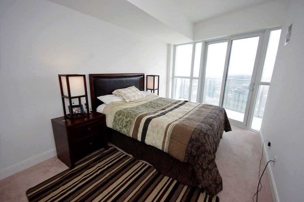Napa Furnished Rental Apartments Square One ميسيسوجا المظهر الخارجي الصورة