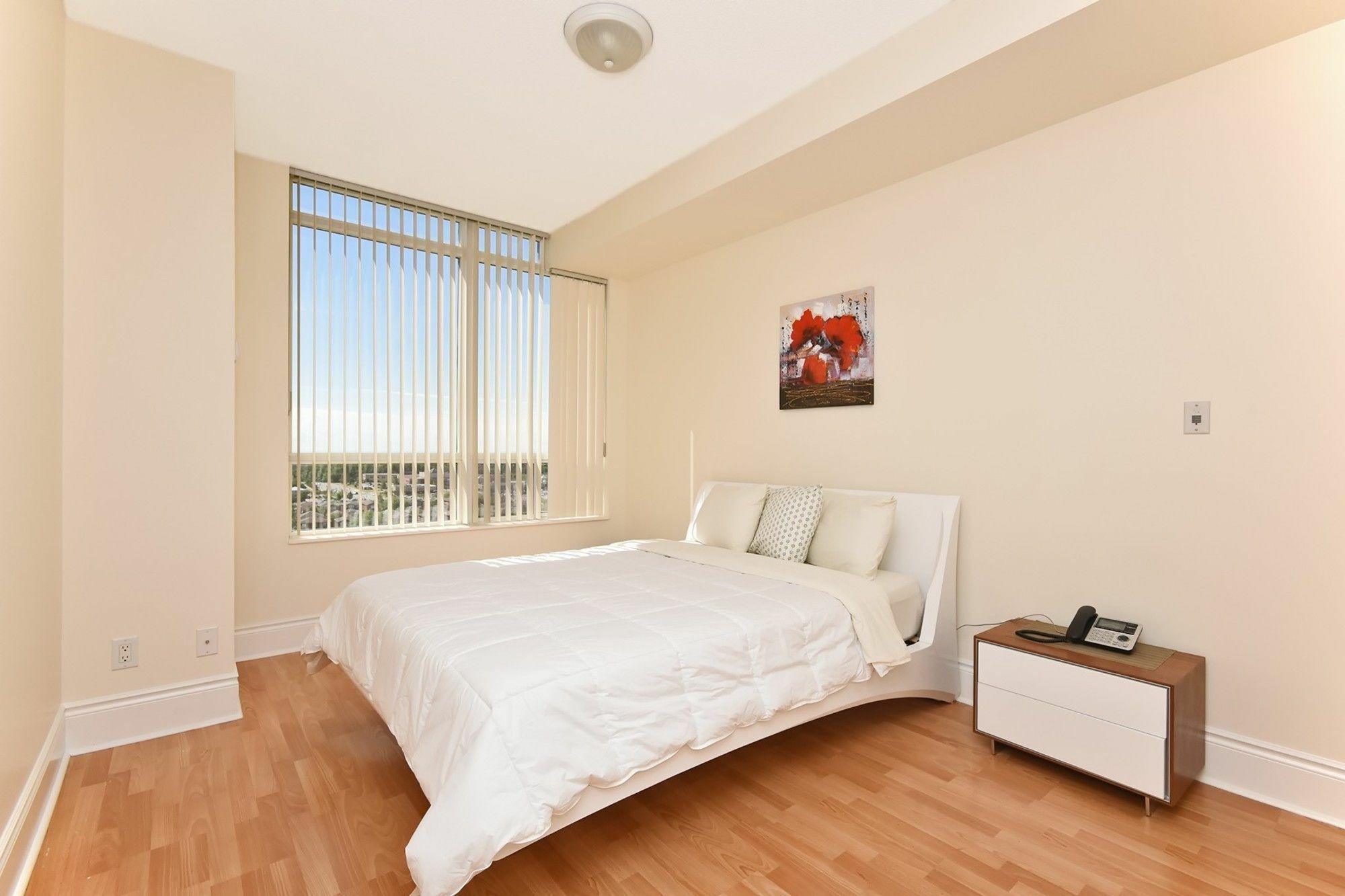 Napa Furnished Rental Apartments Square One ميسيسوجا المظهر الخارجي الصورة
